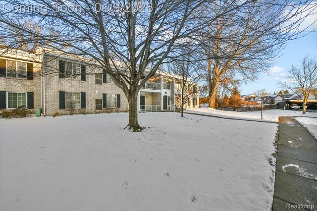 35962 Ann Arbor Trail 206, Livonia, MI 48150