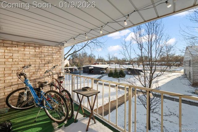 35962 Ann Arbor Trail 206, Livonia, MI 48150