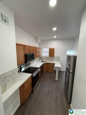 6 North 17th Street 2S, Allentown City, PA 18104