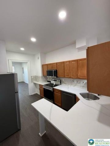 6 North 17th Street 2S, Allentown City, PA 18104