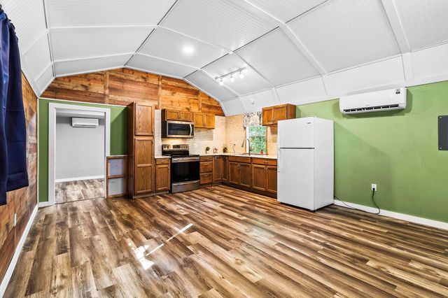 401 Deerfield, Livingston, TX 77351