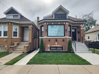8816 S Laflin Street, Chicago, IL 60620