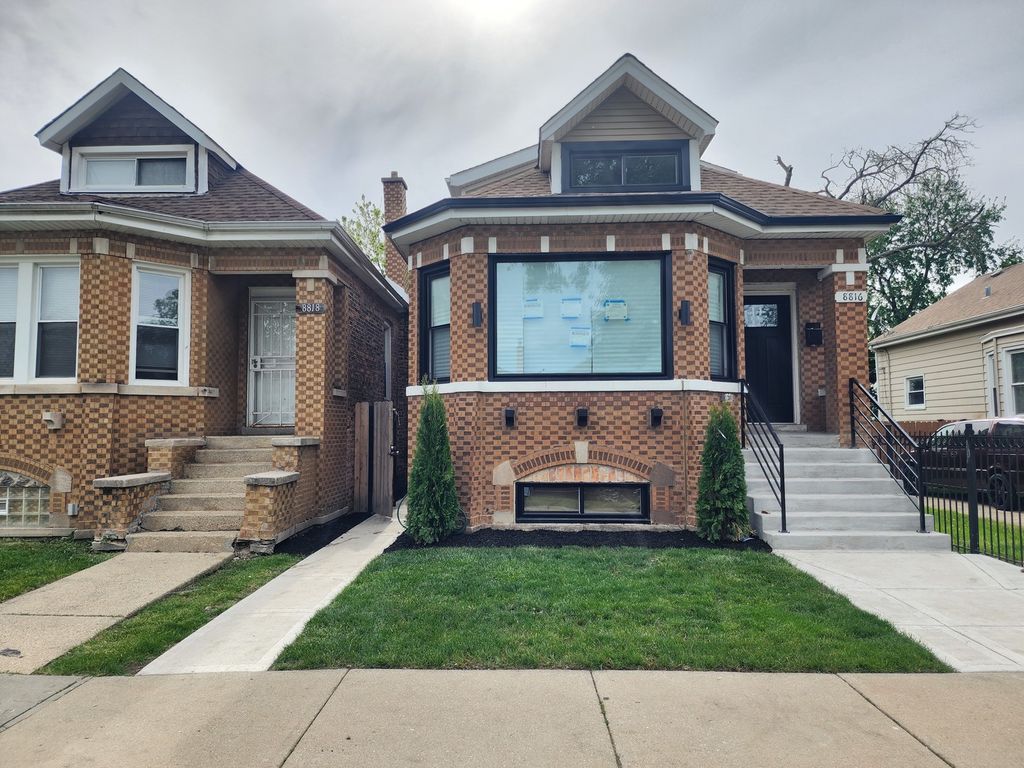 8816 S Laflin Street, Chicago, IL 60620