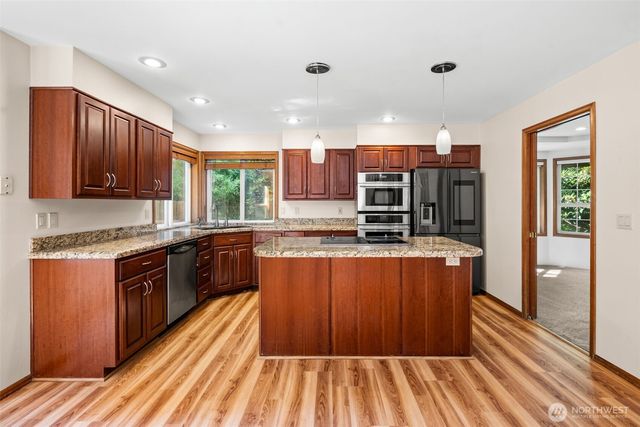 8937 Genesis Lane SE, Port Orchard, WA 98367