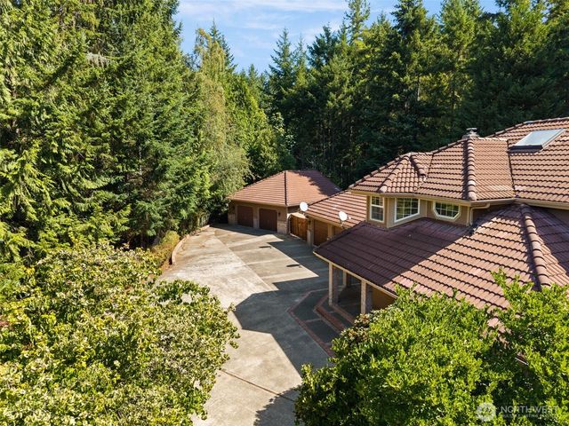 8937 Genesis Lane SE, Port Orchard, WA 98367