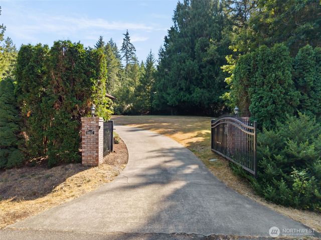 8937 Genesis Lane SE, Port Orchard, WA 98367