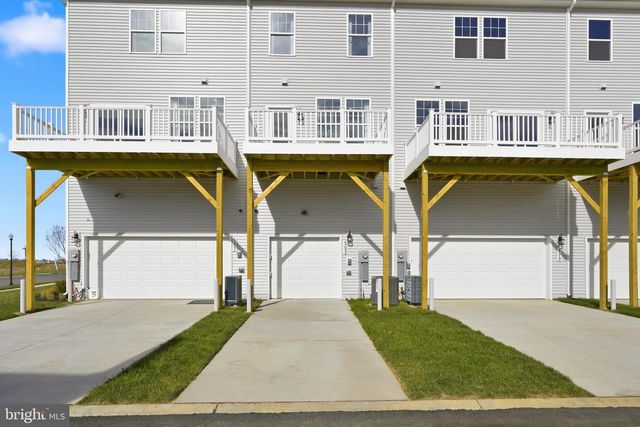 435 PRESIDENTS POINTE AVE, Ranson, WV 25438