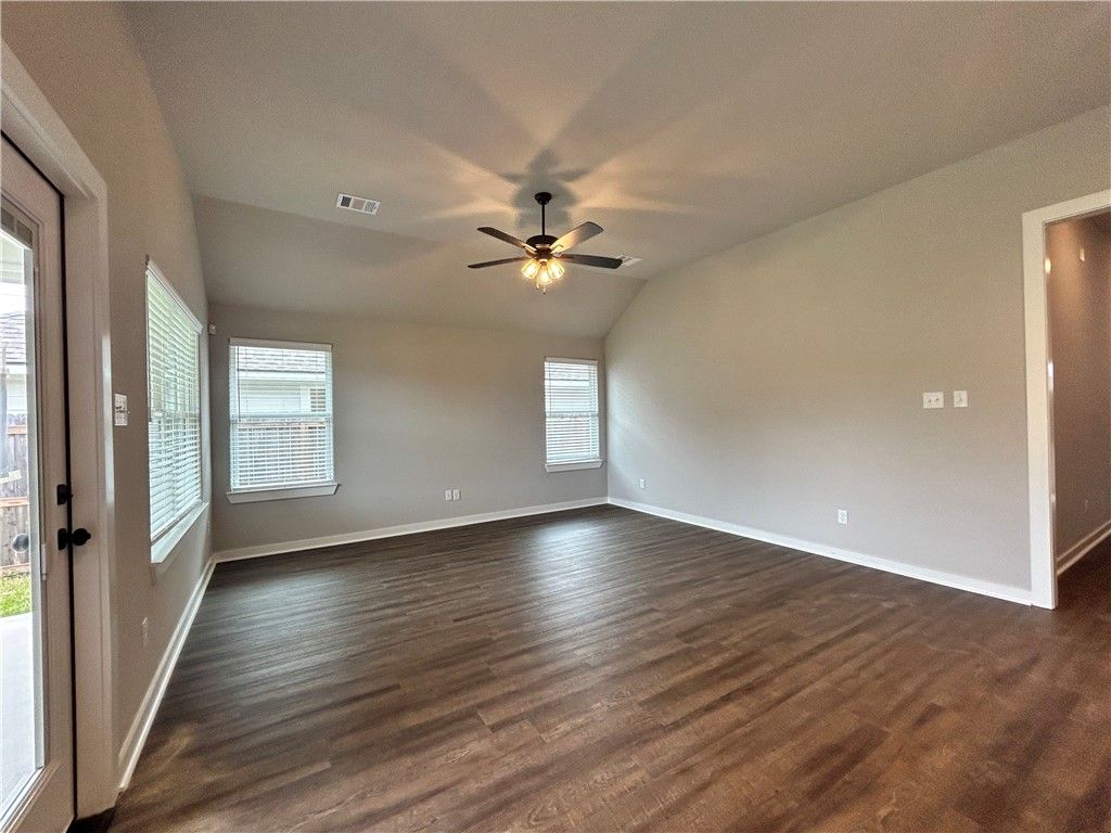 1806 Rubicon Court, Caldwell, TX 77863 — photo 5