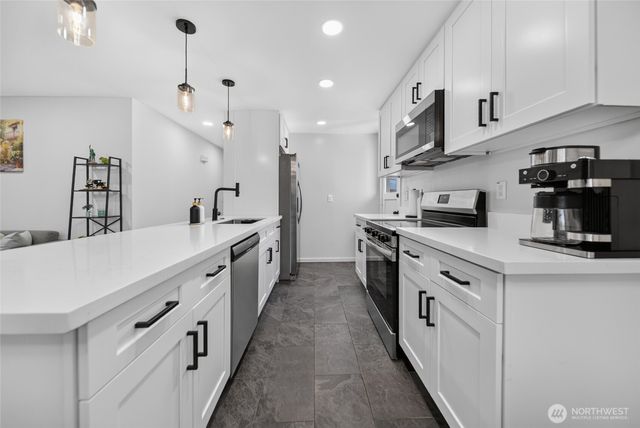 233 S 301st Street, Federal Way, WA 98003