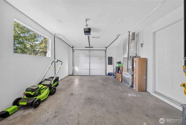 233 S 301st Street, Federal Way, WA 98003