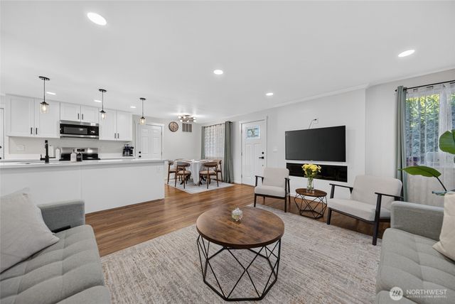 233 S 301st Street, Federal Way, WA 98003