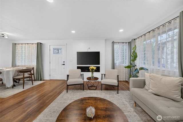 233 S 301st Street, Federal Way, WA 98003