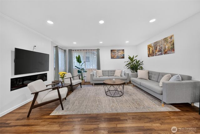 233 S 301st Street, Federal Way, WA 98003