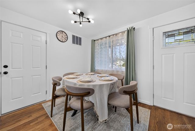 233 S 301st Street, Federal Way, WA 98003