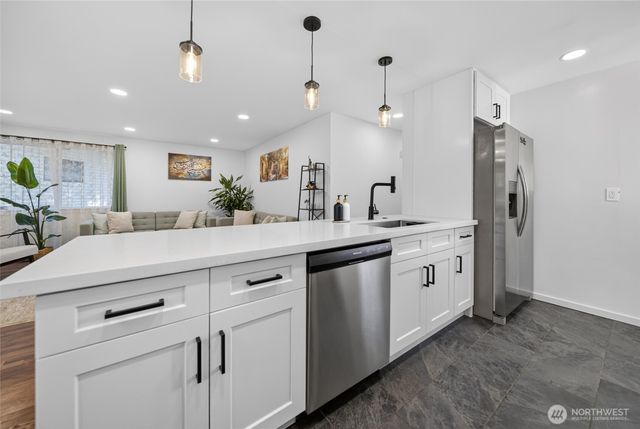 233 S 301st Street, Federal Way, WA 98003