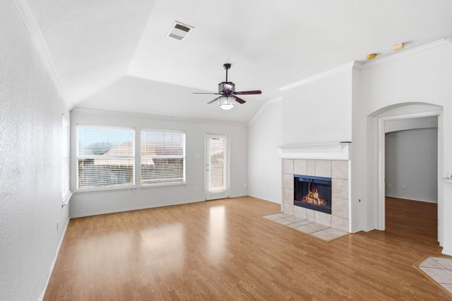 5504 Thornberry Drive, Fort Worth, TX 76137