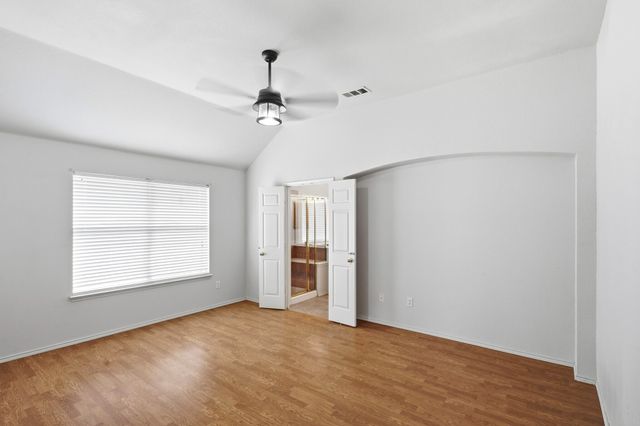 5504 Thornberry Drive, Fort Worth, TX 76137