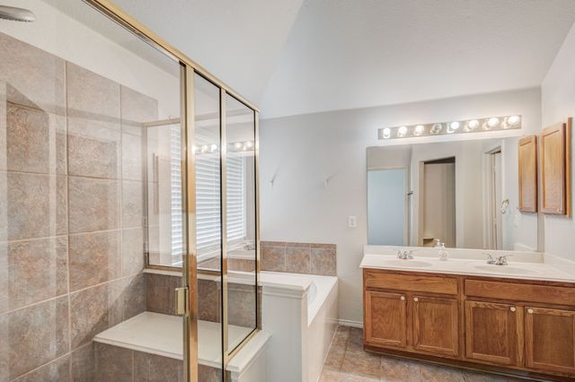 5504 Thornberry Drive, Fort Worth, TX 76137