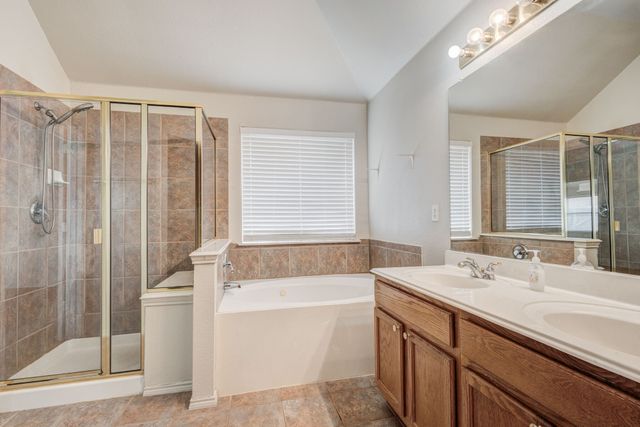 5504 Thornberry Drive, Fort Worth, TX 76137