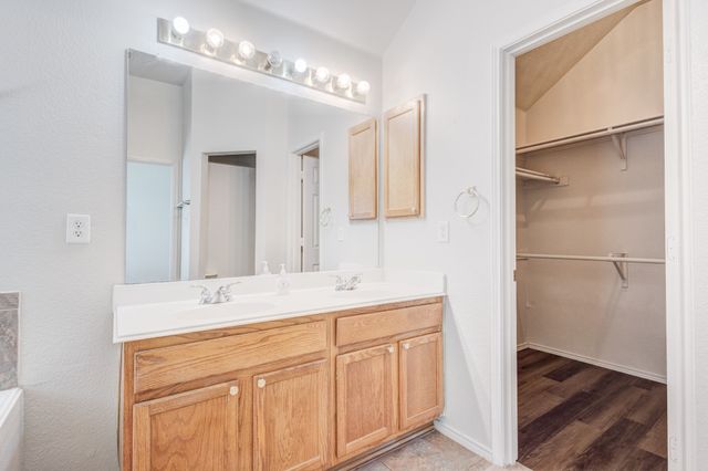 5504 Thornberry Drive, Fort Worth, TX 76137