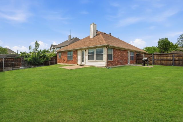 5504 Thornberry Drive, Fort Worth, TX 76137