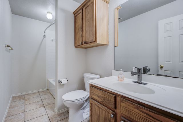 5504 Thornberry Drive, Fort Worth, TX 76137