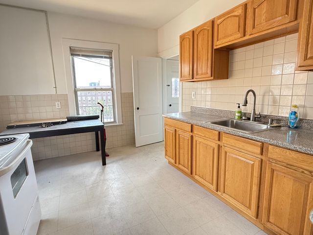 23 Long Ave 3, Boston, MA 02134