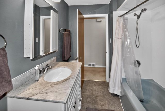 11605 W Mount Vernon AVENUE, Wauwatosa, WI 53226