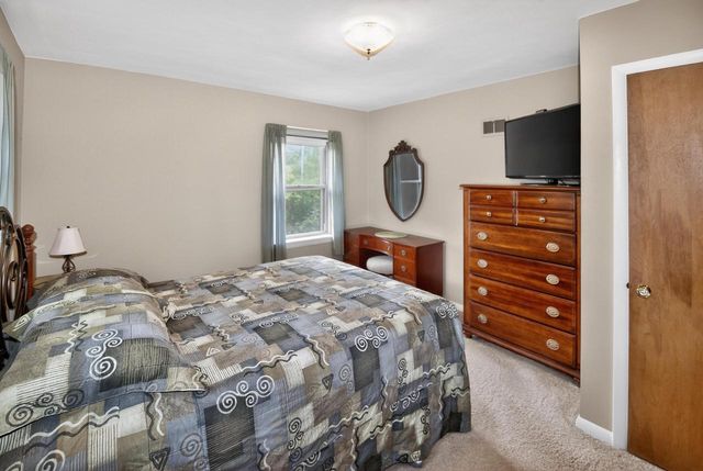 11605 W Mount Vernon AVENUE, Wauwatosa, WI 53226