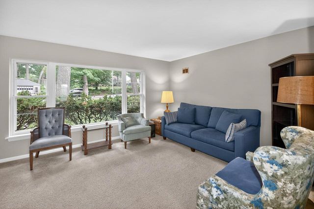11605 W Mount Vernon AVENUE, Wauwatosa, WI 53226