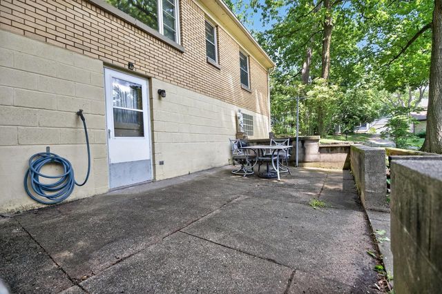 11605 W Mount Vernon AVENUE, Wauwatosa, WI 53226