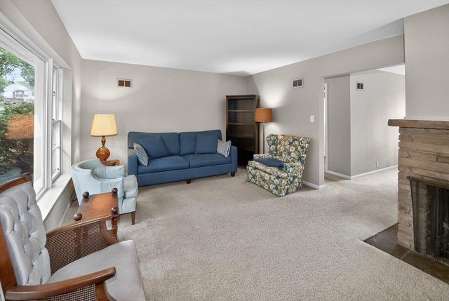 11605 W Mount Vernon AVENUE, Wauwatosa, WI 53226