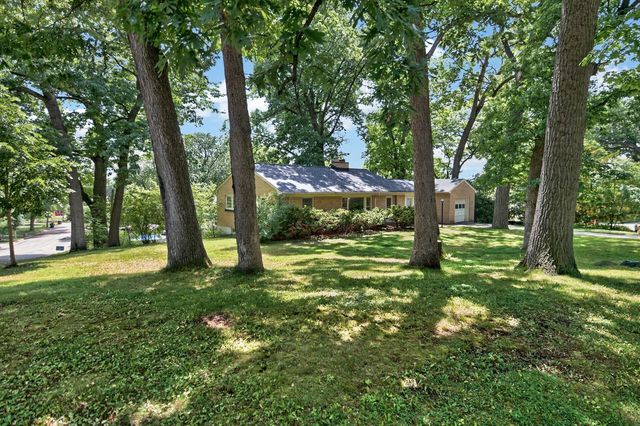 11605 W Mount Vernon AVENUE, Wauwatosa, WI 53226