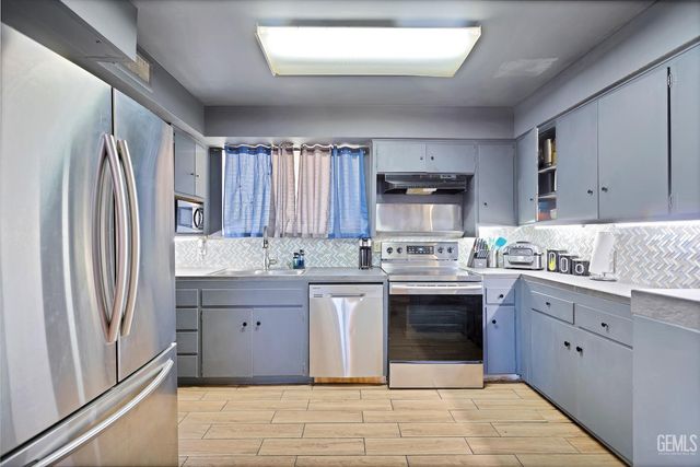 3901 Union Avenue 15, Bakersfield, CA 93305