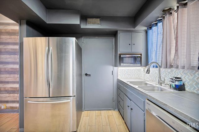 3901 Union Avenue 15, Bakersfield, CA 93305