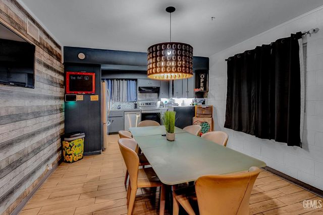 3901 Union Avenue 15, Bakersfield, CA 93305