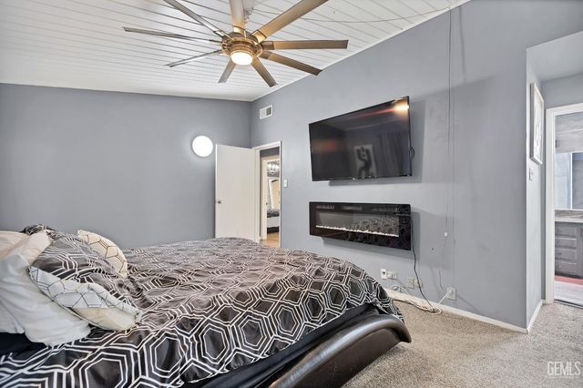 3901 Union Avenue 15, Bakersfield, CA 93305