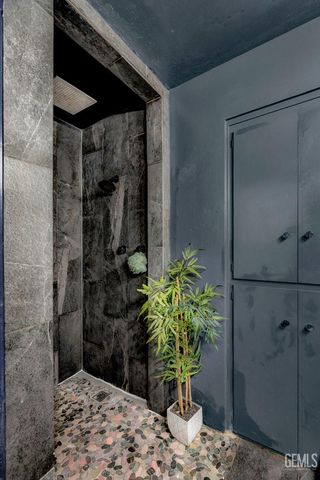 3901 Union Avenue 15, Bakersfield, CA 93305