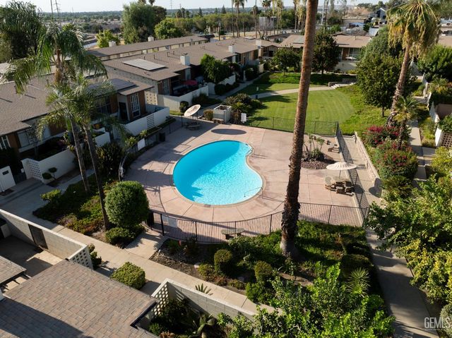 3901 Union Avenue 15, Bakersfield, CA 93305