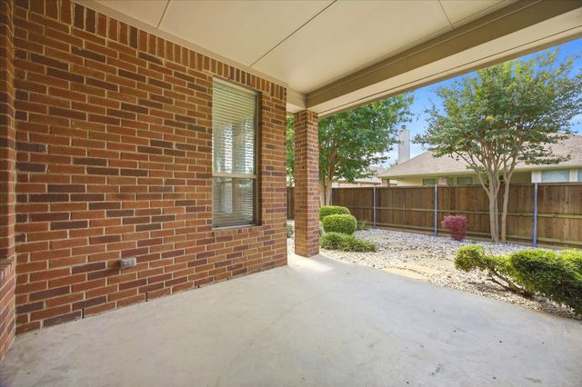 2011 Eagle Lake Drive, Forney, TX 75126