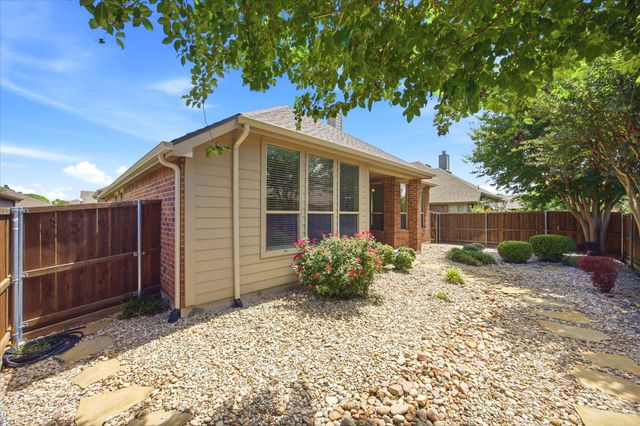 2011 Eagle Lake Drive, Forney, TX 75126