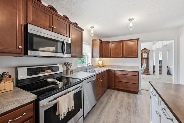 114 Applegrove Drive, Nicholasville, KY 40356