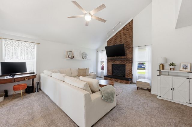 114 Applegrove Drive, Nicholasville, KY 40356