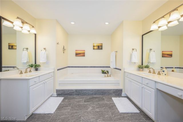 630 Woodhaven Drive, Cuyahoga Falls, OH 44223