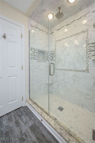 630 Woodhaven Drive, Cuyahoga Falls, OH 44223