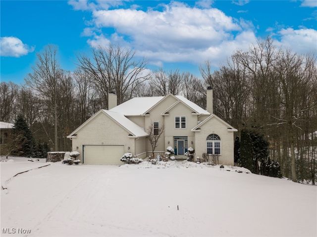 630 Woodhaven Drive, Cuyahoga Falls, OH 44223