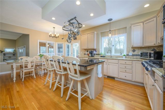 630 Woodhaven Drive, Cuyahoga Falls, OH 44223