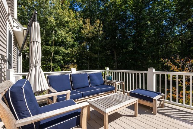 16 Point Of Rocks Terrace, Stratham, NH 03885