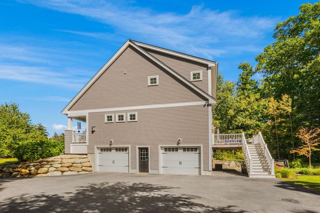 16 Point Of Rocks Terrace, Stratham, NH 03885