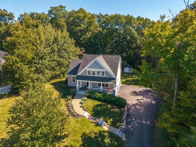 16 Point Of Rocks Terrace, Stratham, NH 03885
